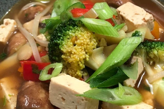Tofu and vegetables noodle soup